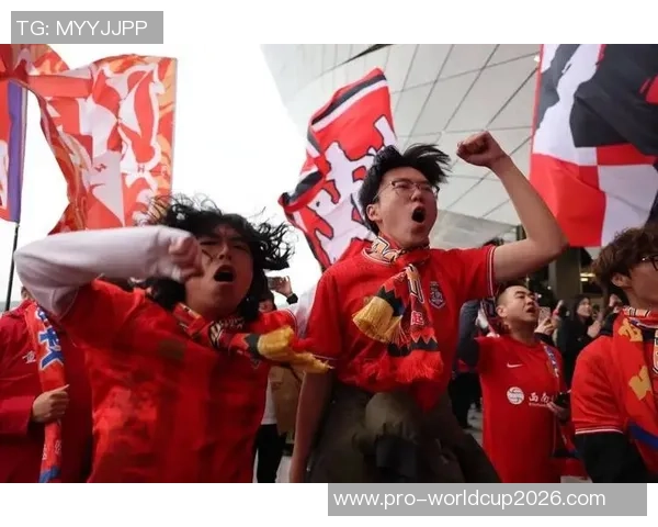 豪门足球风云再起传奇球队再度崛起球迷热情高涨赛事精彩纷呈